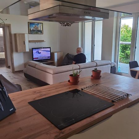 BankaSunset House Piestany Cervena Vezaアパートメント エクステリア 写真