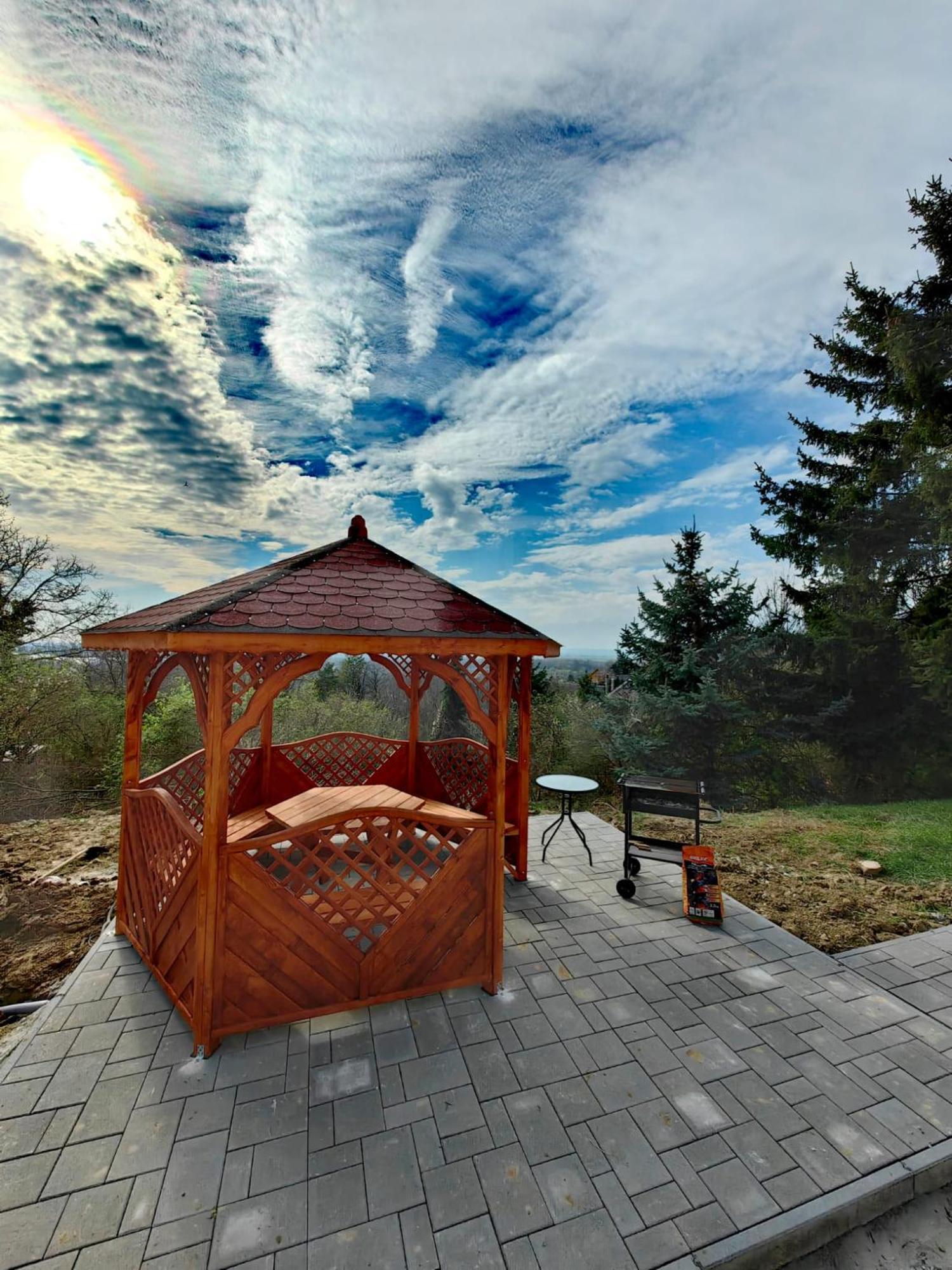 BankaSunset House Piestany Cervena Vezaアパートメント エクステリア 写真